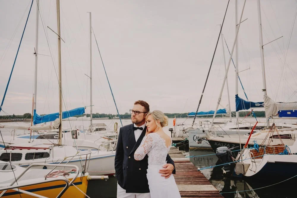 sesja ślubna nad jeziorem