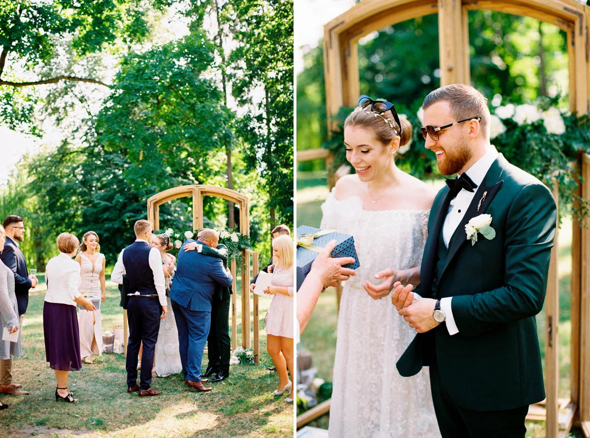 analogowa fotografia ślubna podczas wesela w plenerze