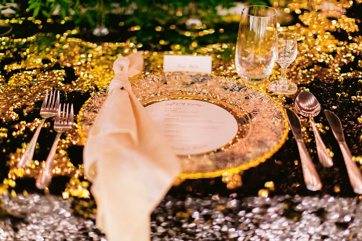 czarno złote dekoracje na wesele kielce