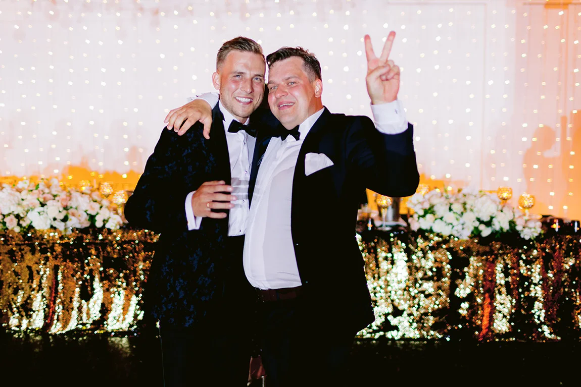 elegancki pan młody czarny garnitur kielce